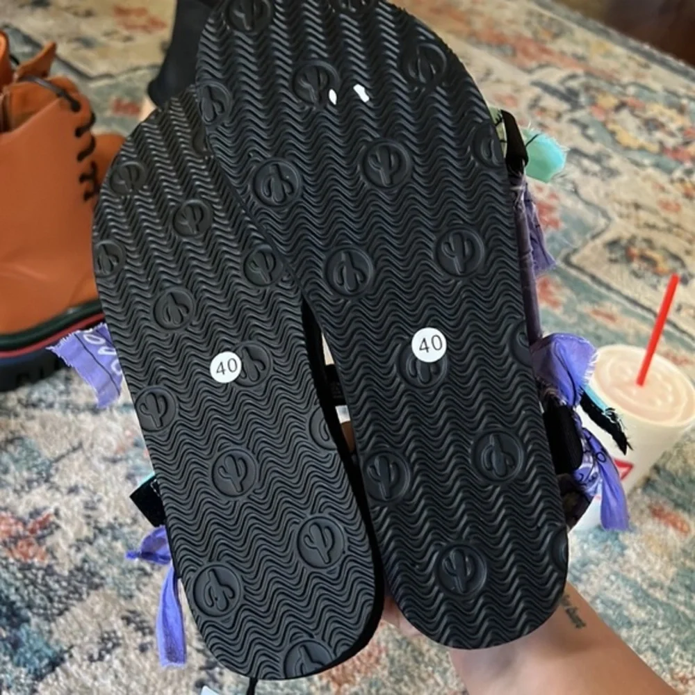 Arizona Love Trekky Sandals - Picture 6 of 6